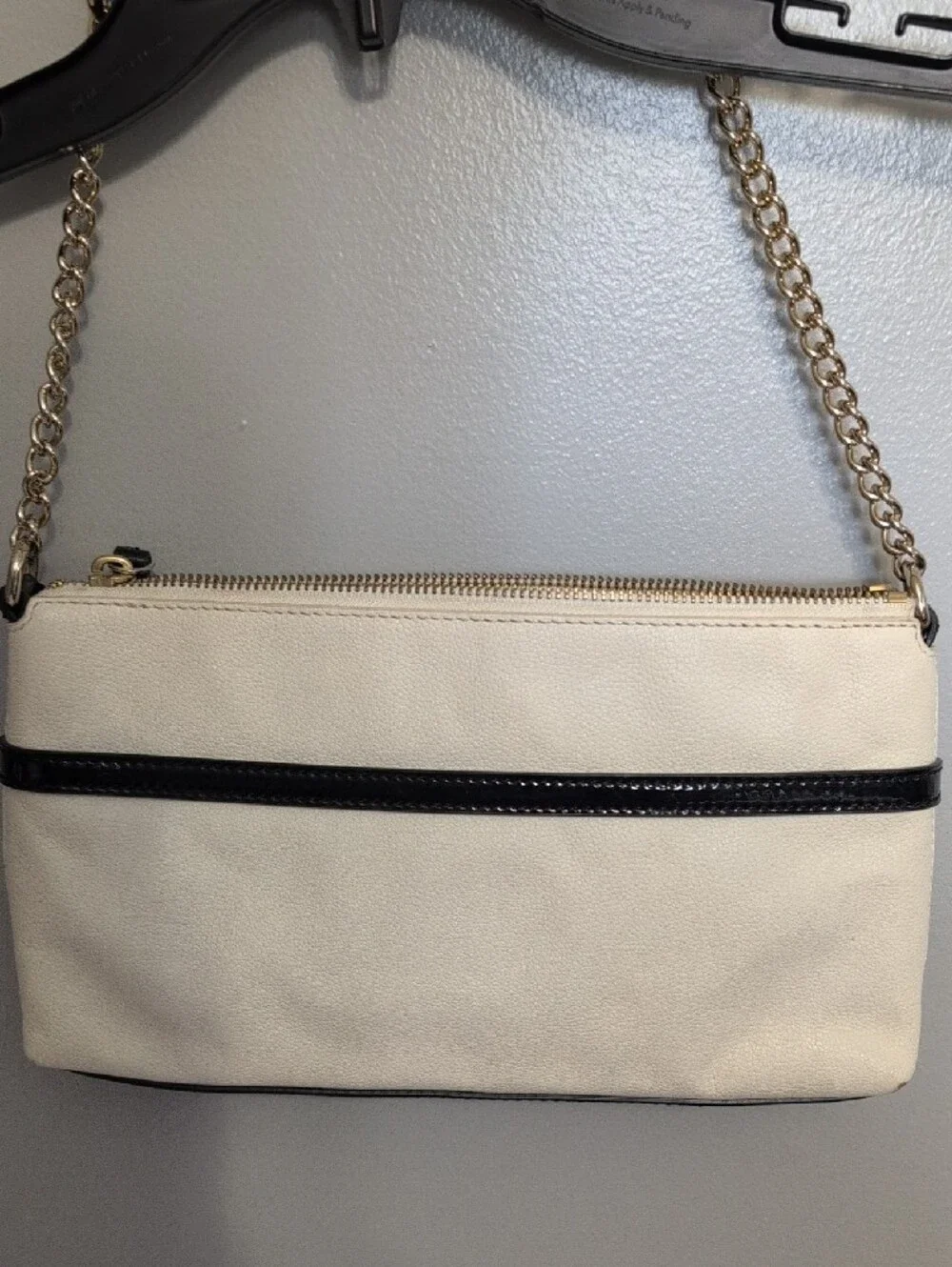 Kate Spade Handbag Purse Off White Pebble Leather Chain Strap Zipper Closure